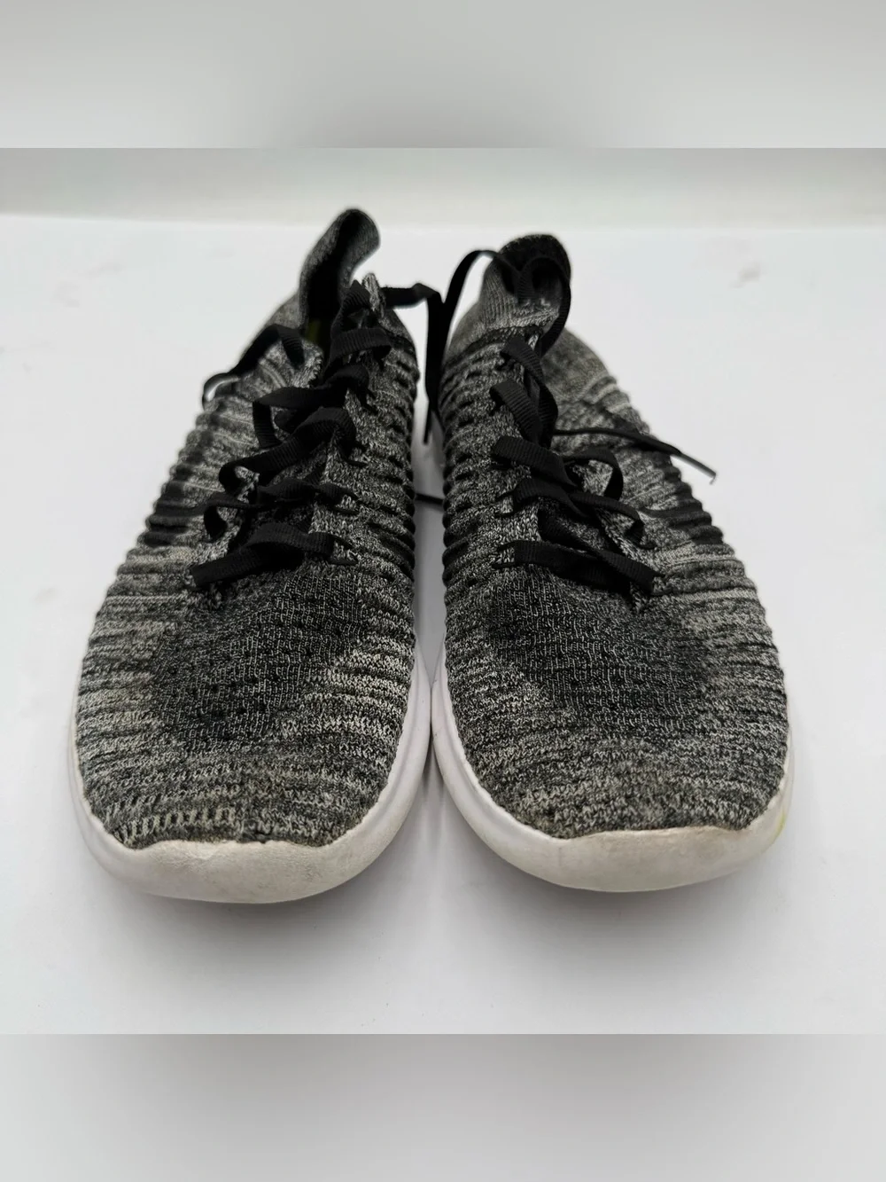 B45 Nike Free RN Flyknit Black White Oreo Running Shoes 7Y